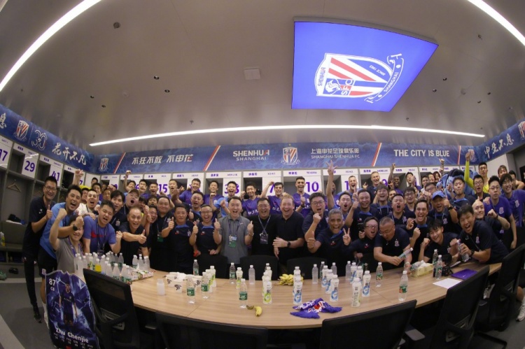 足球报:终结海港16连胜,今年申花三战海港2胜1平终成强势一方